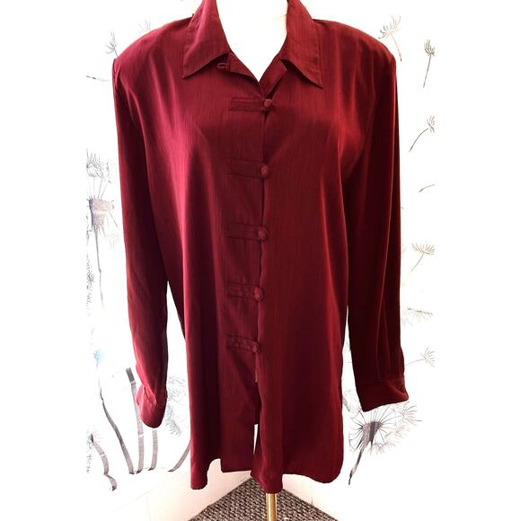 Tess Blouse Burgundy L Loop Button Silky Padded Shoulders Y2K Office Chic preppy - Picture 1 of 8